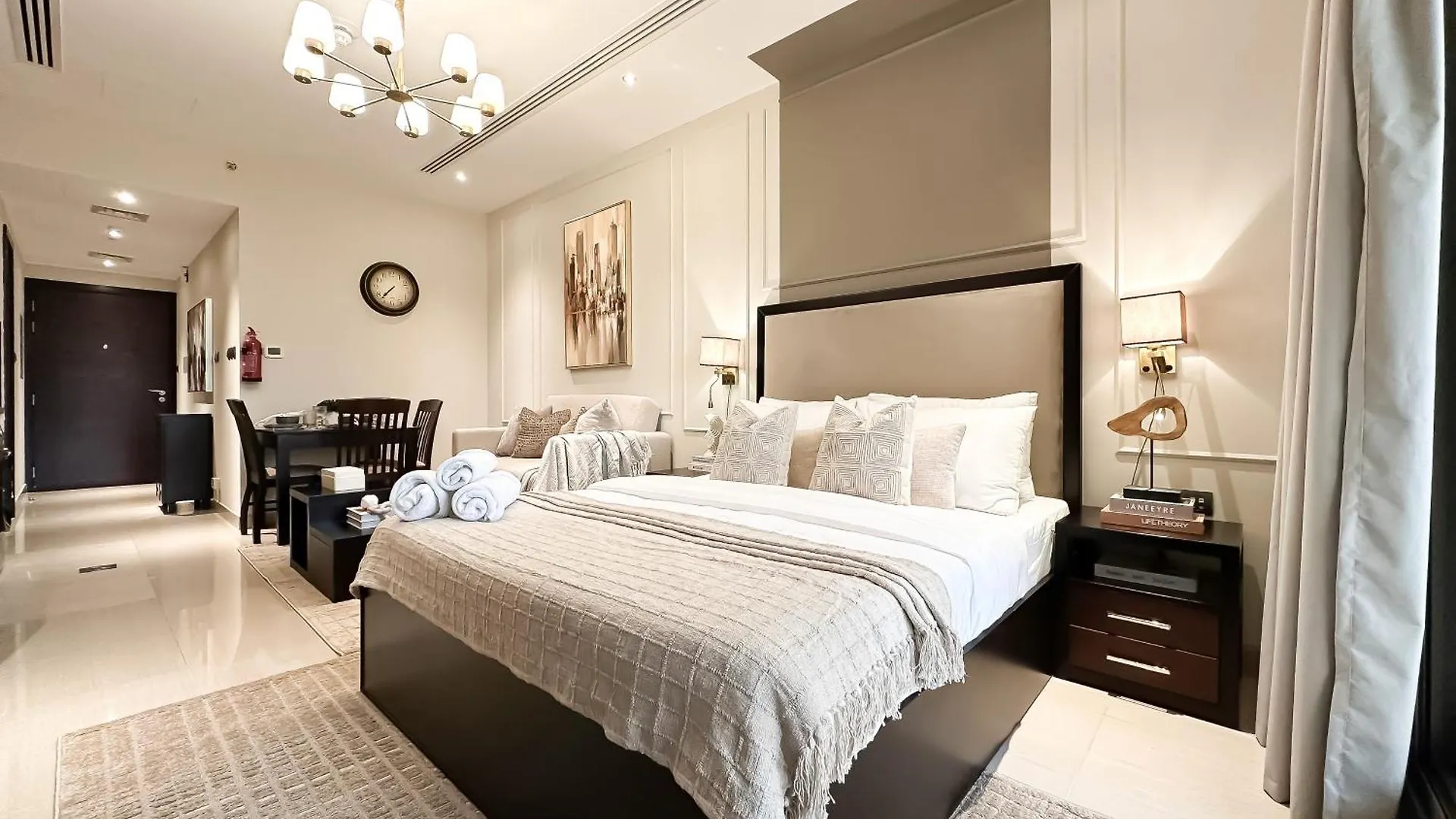 Burj Bliss Chic Designer Suite With Epic Views 두바이 아랍에미리트